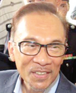 M'sia can overcome    debt, recover most  1MDB losses: Anwar