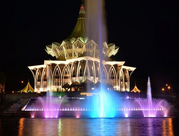 MACC urged to probe RM31m Sarawak musical fountain