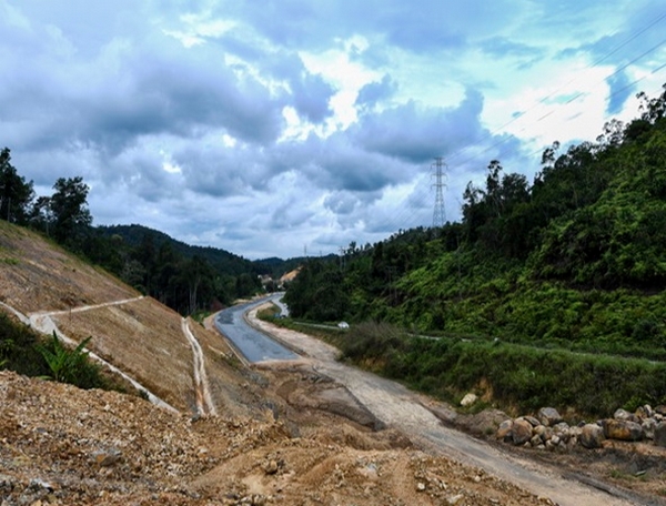 First bridge under Pan Borneo opens