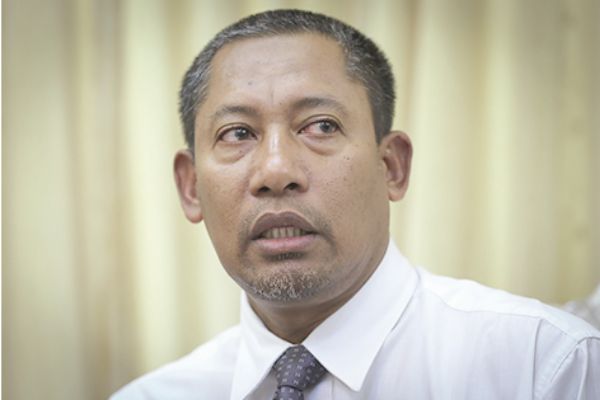 Muslim group warns Anwar of counter-suit