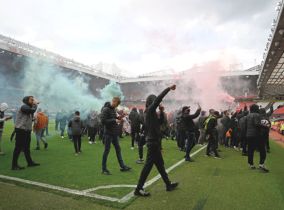United versus Reds called off after fan protest
